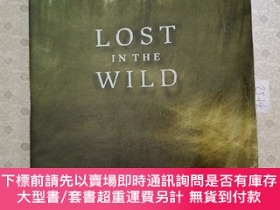 二手書博民逛書店Lost罕見in the Wild: Danger and Survival in the North Woods