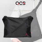 Nike 包包 Jordan 男女款 黑 斜跨包 肩背包 大容量 筆袋 喬丹 【ACS】 JD2143008GS-001