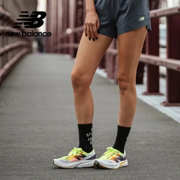 NEW BALANCE 慢跑鞋 FUELCELL V4 白橘 螢光 D楦 運動鞋 女 WFCXLA4