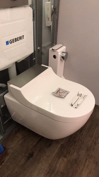 【麗室衛浴】瑞士 GEBERIT AquaClean Tuma 懸吊式電腦馬桶 146.294.FW.1銀/146.294.11.1白 product thumbnail 8