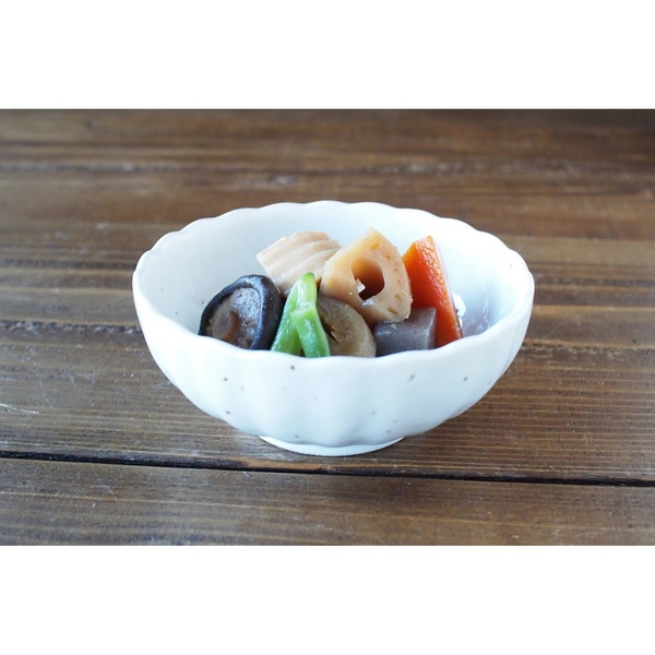 日本製美濃燒陶瓷飯碗 Minoru 白色花邊 茶碗 小缽 湯碗 沙拉碗 日式餐盤 微波爐/洗碗機可用 日本製 product thumbnail 3