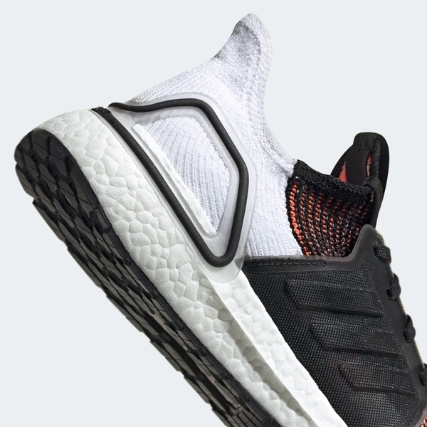 Adidas ULTRABOOST 19