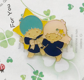 【震撼精品百貨】Little Twin Stars KiKi&LaLa 雙子星小天使~Sanrio 雙子星徽章#55019 product thumbnail 2
