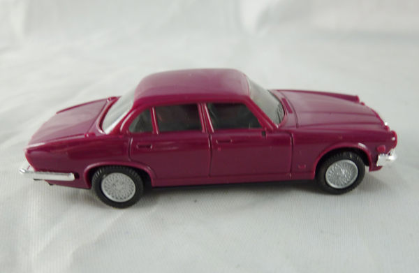 【震撼精品百貨】西德Herpa1/87模型車~JaguarXJ12酒紅【共1款】 product thumbnail 6