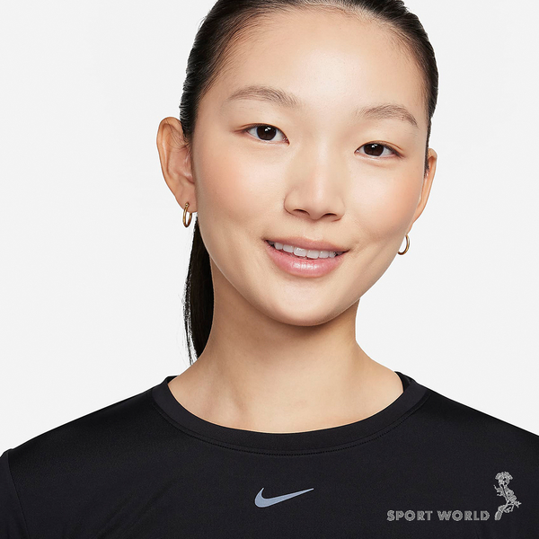 Nike 女裝 長袖上衣 速乾 反光 黑【運動世界】FN2802-010 product thumbnail 5