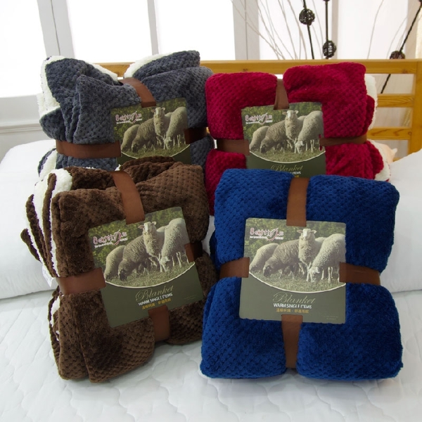 法蘭絨x羊羔絨毯 -蜂巢保暖毯-【石墨灰】立體蜂巢設計、極致保暖、懶人毯 聖誕 交換禮物 product thumbnail 3