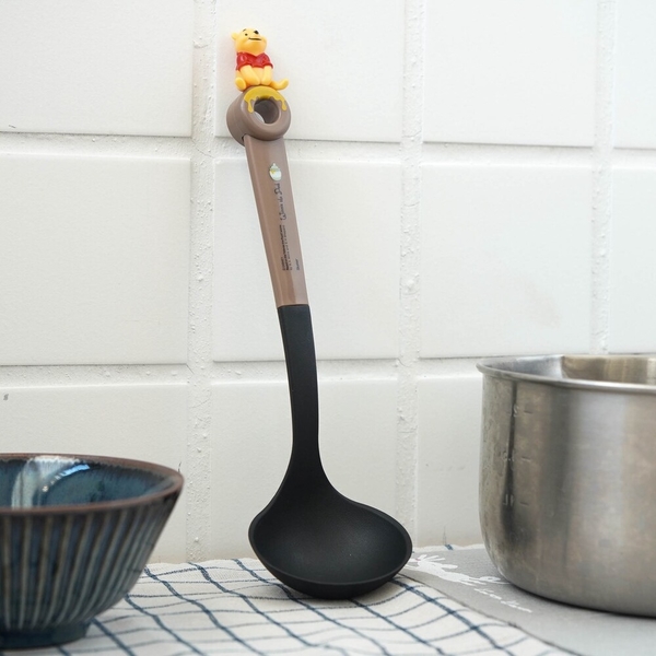 小熊維尼造型湯勺 火鍋湯杓 湯杓 湯匙 耐熱湯杓 迪士尼 維尼熊 廚房用具 圍爐用品 迪士尼