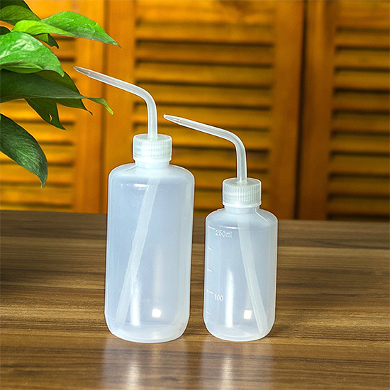 澆水器 澆花器 噴嘴 多肉植物 500ml 植栽 植物 盆栽 加水器 擠壓式尖嘴澆水壺【N273】Color me