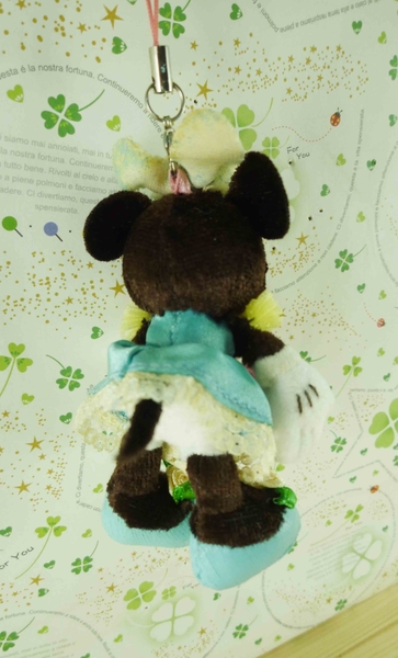 【震撼精品百貨】Micky Mouse_米奇/米妮 ~吊飾-拿愛心娃娃 product thumbnail 3