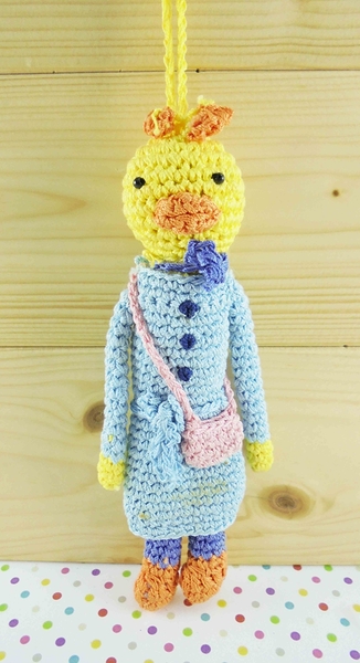 【震撼精品百貨】日本玩偶吊飾~針織材質-鴨子圖案-黃藍色