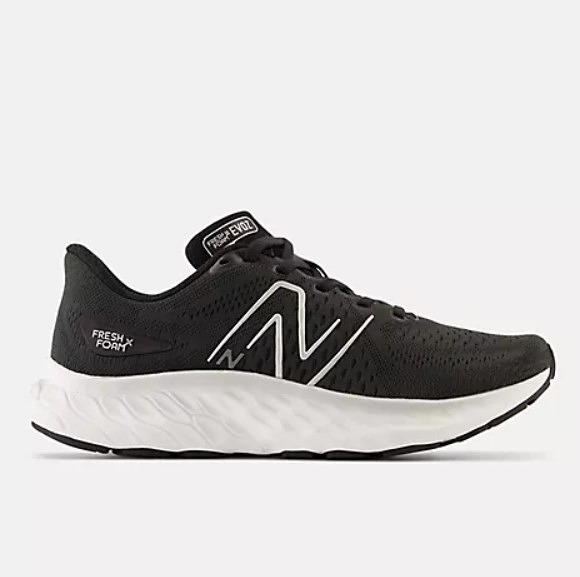 NEW BALANCE 基本款 女款(參考女款尺寸) 黑白 慢跑鞋 WEVOZLK3【KAORACER】