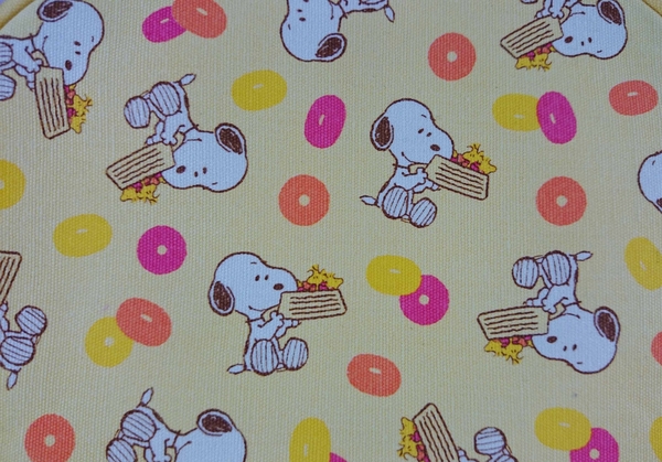 【震撼精品百貨】史奴比Peanuts Snoopy ~化妝包_黃色 product thumbnail 2
