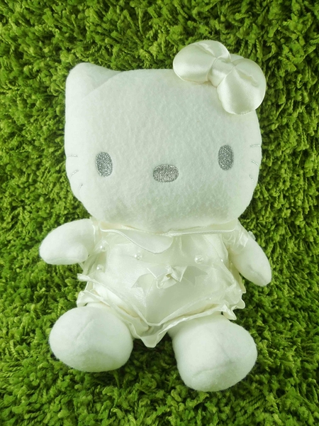 【震撼精品百貨】Hello Kitty 凱蒂貓~KITTY絨毛娃娃-白紗裝扮-珠珠-M