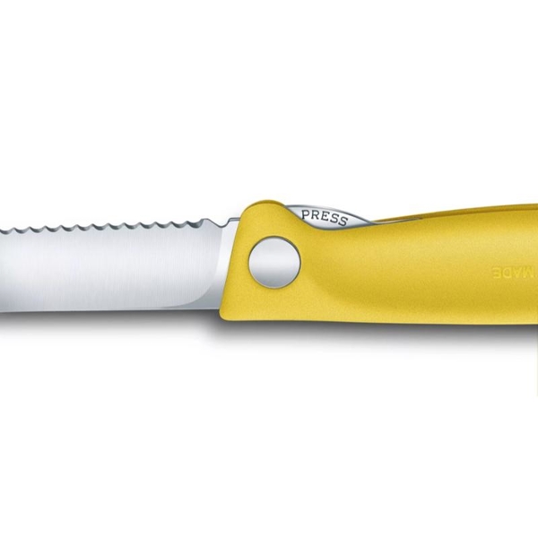【Victorinox 瑞士維氏】SWISS CLASSIC 野餐刀(鋸齒11cm)-黃(6.7836.F8B) product thumbnail 2