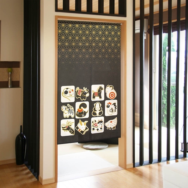 日本製 十二生肖門簾 85x150cm 微透光長簾 新年布置 居家裝飾 裝飾簾 掛簾 一片式 門簾 新年布置