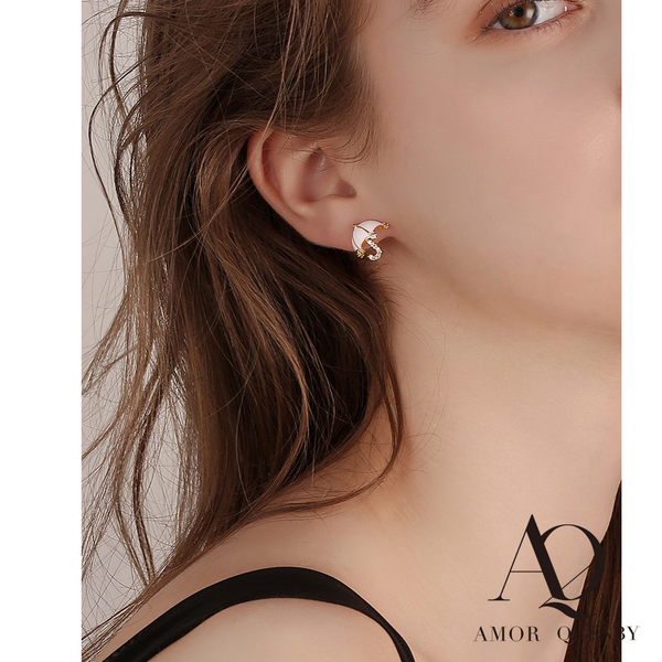 AQ 925純銀小巧貼耳不對稱帶鑽閃電小傘耳環/耳針 (AMOR Quenby) product thumbnail 3