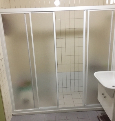 【麗室衛浴】VP124 一字四拉 PS板淋浴拉門 白框 玻璃寬度180 高度190 product thumbnail 4