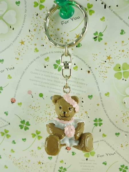 【震撼精品百貨】泰迪熊_Teddy Bear~鑰匙圈-坐姿-粉白色-拿花