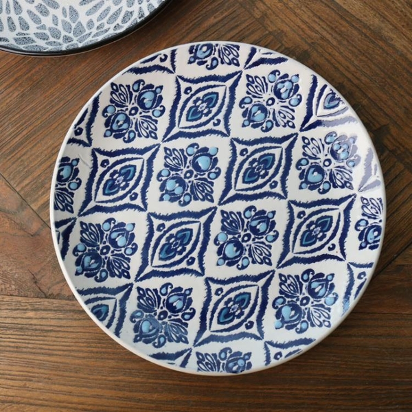W1962外貿歐洲浮雕波西米亞釉下彩8寸餐盤甜品盤陶瓷家用盤子