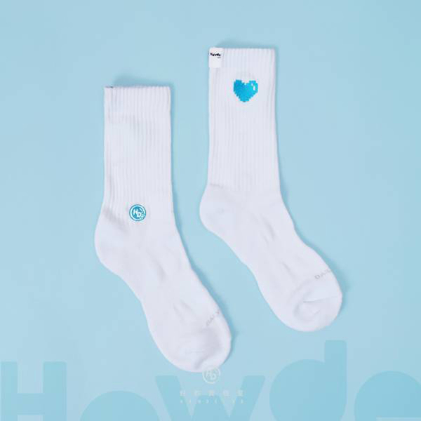 HOWDE LAB 襪子 愛心 白 水藍 數位系列 中高筒襪 造型襪 男女(布魯克林) 21SS05BL product thumbnail 2