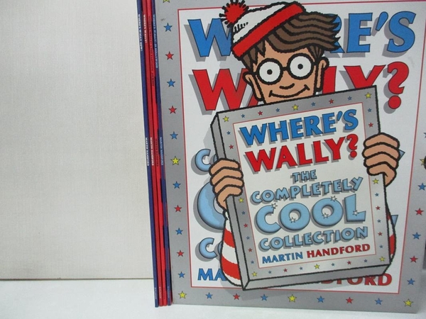 【書寶二手書T2／少年童書_ET7】Where s Wally? The Completely Cool Collection_Martin Handford