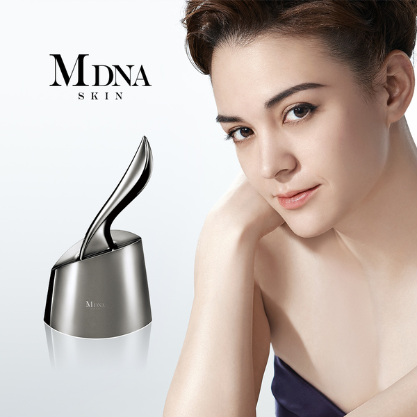 MDNA SKIN 泥膜吸附美容儀