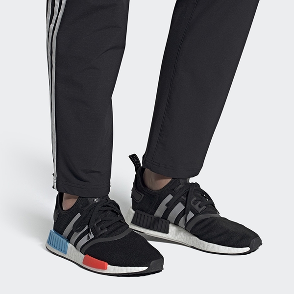 【現貨】Adidas NMD_R1 男鞋 女鞋 慢跑 休閒 BOOST 襪套 緩衝 黑【運動世界】FY5727 product thumbnail 2