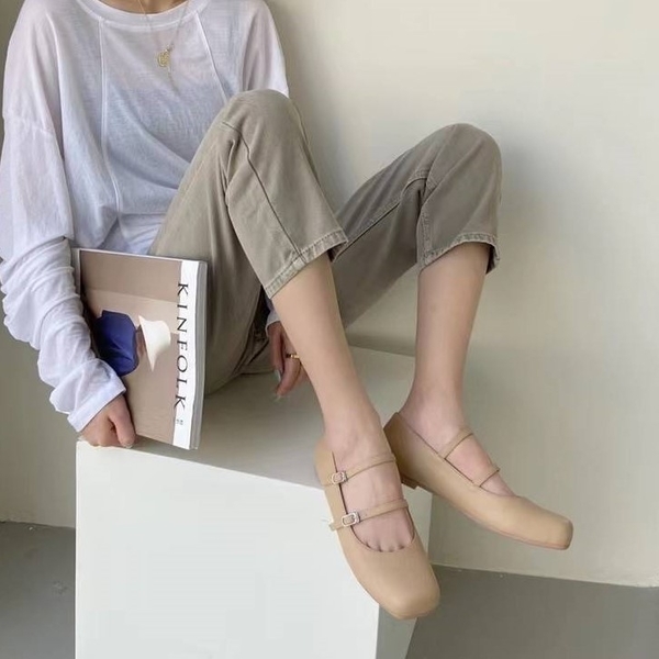 正韓國春夏新款 雙條帶釦包頭 娃娃鞋 花漾小姐【預購】