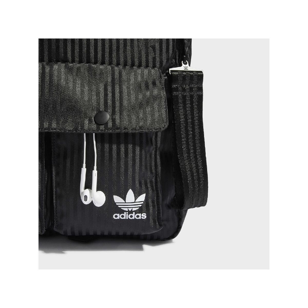 adidas 包包 Originals 男女 黑 後背包 雙肩包 大容量 直條紋 愛迪達 三葉草【ACS】 HD7025
