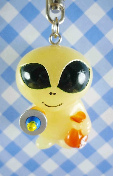 【震撼精品百貨】日本精品百貨-手機吊飾/鎖圈-外星人手機吊飾-夜光錢包