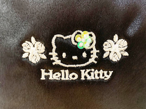 【震撼精品百貨】Hello Kitty 凱蒂貓~日本SANRIO三麗鷗KITTY手提袋-黑底珠珠玫瑰花*63520 product thumbnail 3