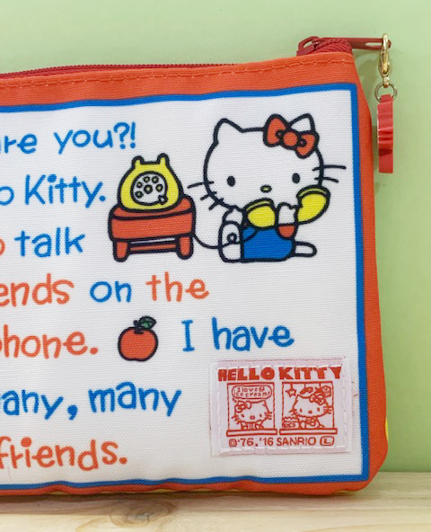 【震撼精品百貨】Hello Kitty 凱蒂貓~Hello Kitty日本SANRIO三麗鷗KITTY化妝包/筆袋-懷舊*85604 product thumbnail 6