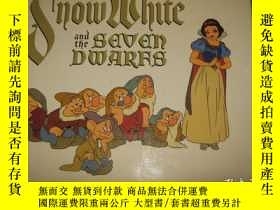 二手書博民逛書店Walt罕見Disney s Snow White and th