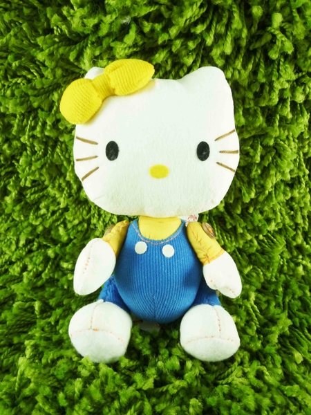 【震撼精品百貨】Hello Kitty 凱蒂貓~KITTY可折絨毛娃娃-藍吊帶 product thumbnail 9