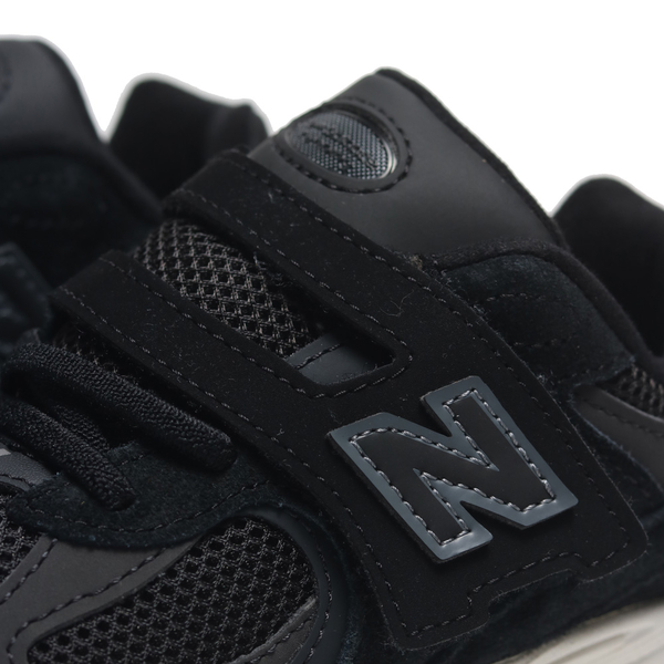 NEW BALANCE 童鞋2002R 黑色黏帶氣墊中童PV2002BK | New Balance