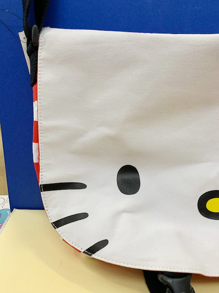 【震撼精品百貨】Hello Kitty 凱蒂貓~KITTY斜背包/側背包-大臉紅白條紋#45747 product thumbnail 4