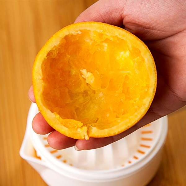 日本手動榨汁杯家用壓榨橙子榨汁機手工檸檬擠汁器壓水果原汁橙汁 快速出貨