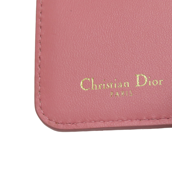 【二手名牌BRAND OFF】Dior 迪奧 粉色 牛皮 雙折 扣式中夾 Caro Compact Zipped Wallet S5032 UWHC product thumbnail 7