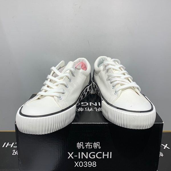 X-INGCHI 男女款白方格休閒帆布鞋 X0398