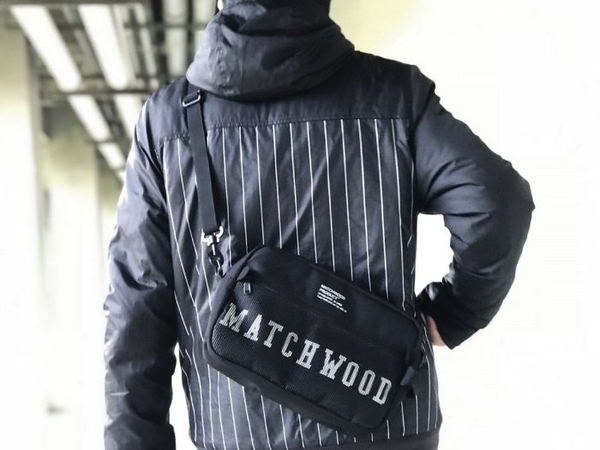 Matchwood Summit (促銷價) 斜背包 側背包 單背包 手拿包-全黑 product thumbnail 9