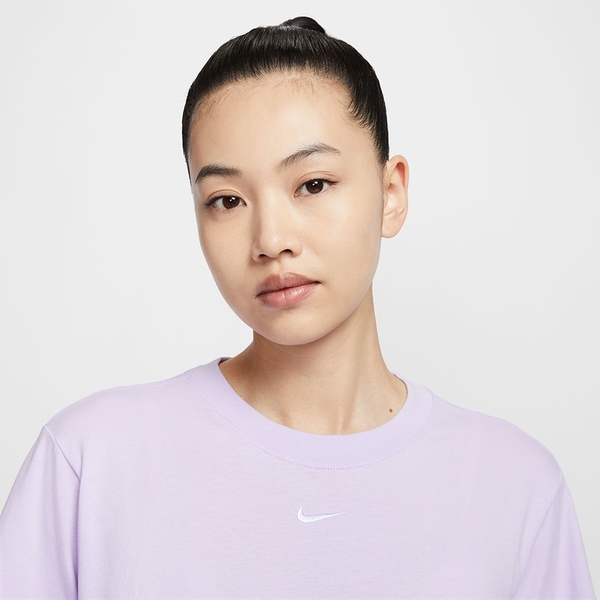 NIKE AS W NSW TEE ESSNTL LBR 上衣 女款 短袖 短T 休閒 運動 粉紫 FD4150-511 product thumbnail 3