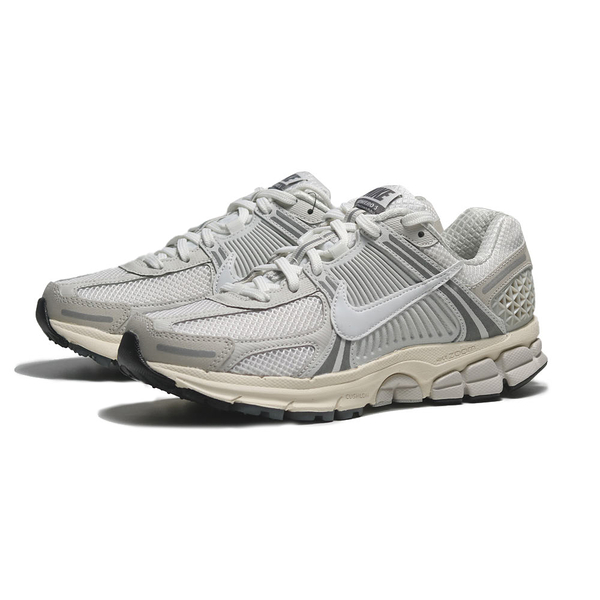 NIKE 慢跑鞋 ZOOM VOMERO 5 奶灰色 復古 情侶 男女 HF0731-007