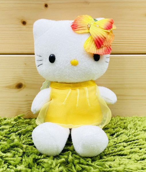【震撼精品百貨】Hello Kitty 凱蒂貓~日本SANRIO三麗鷗 KITTY絨毛娃娃-黃花*94805