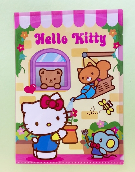【震撼精品百貨】Hello Kitty 凱蒂貓~三麗鷗 KITTY 日本A4文件夾/資料夾-澆水#03083