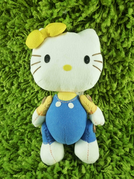 【震撼精品百貨】Hello Kitty 凱蒂貓~KITTY可折絨毛娃娃-藍吊帶