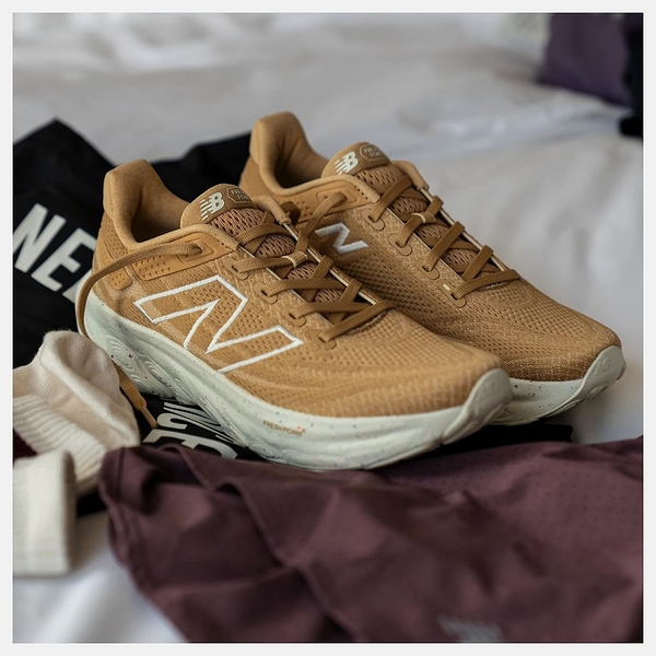 NEW BALANCE 慢跑鞋 NB1080 卡其金色 D楦 運動 女 W1080N13