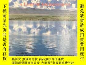 二手書博民逛書店Travelling罕見Around Xinjiang-A la
