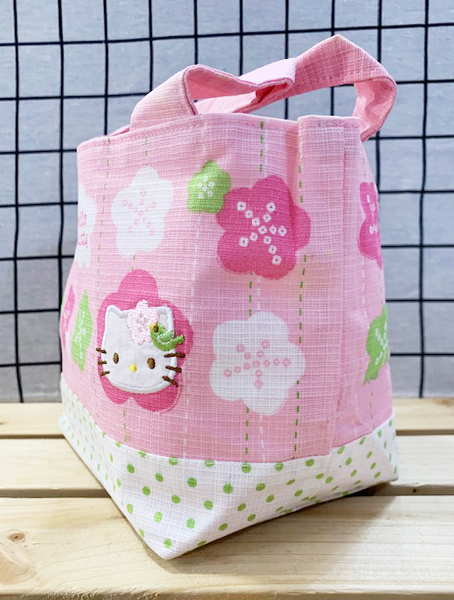 【震撼精品百貨】Hello Kitty 凱蒂貓~日本SANRIO三麗鷗KITTY和風手提袋-粉底點花花*05116 product thumbnail 4