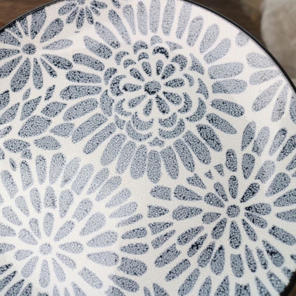 W1962外貿歐洲浮雕波西米亞釉下彩8寸餐盤甜品盤陶瓷家用盤子