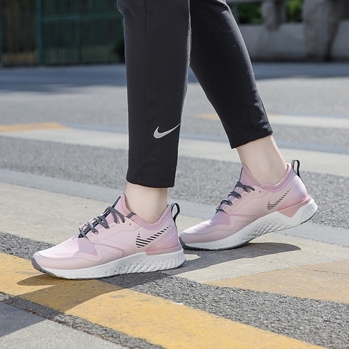 NIKE全防水慢跑鞋 ODYSSEY REACT 2 SHIELD 女款粉色運動款 BQ1672601